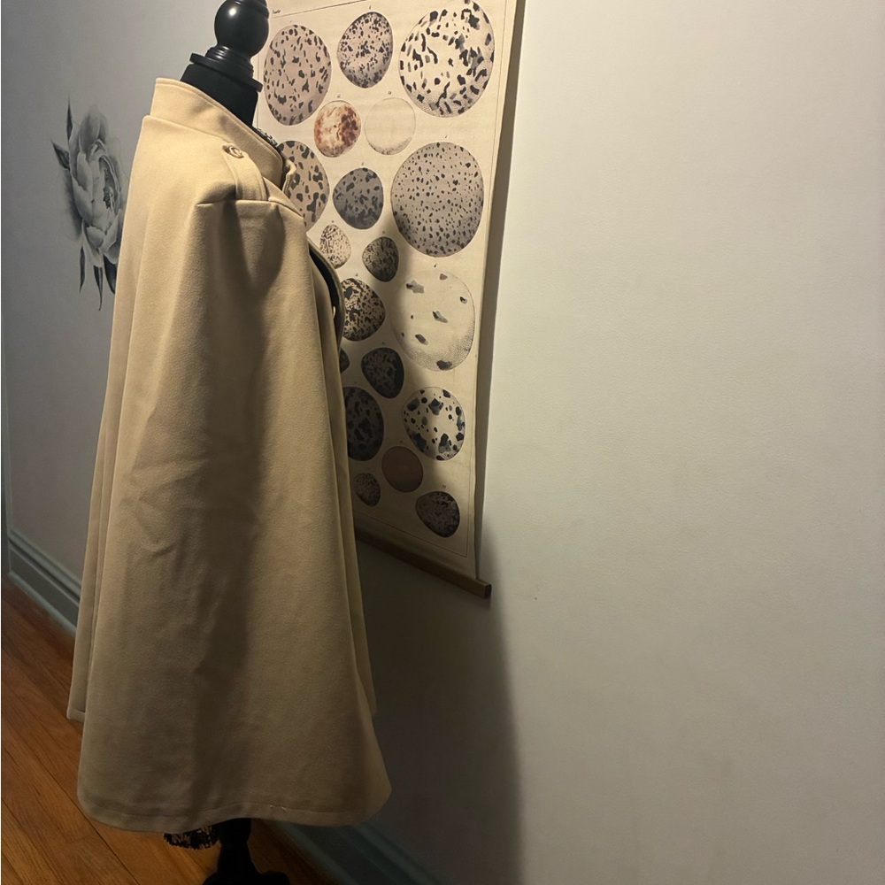 New Cloak Cape Vest in Camel Size XL - Picture 3 of 16